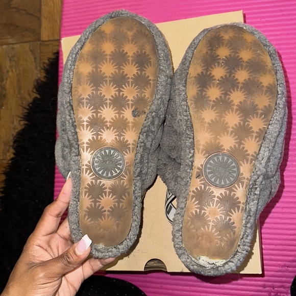 Ugg fluff slides - Picture 4 of 4